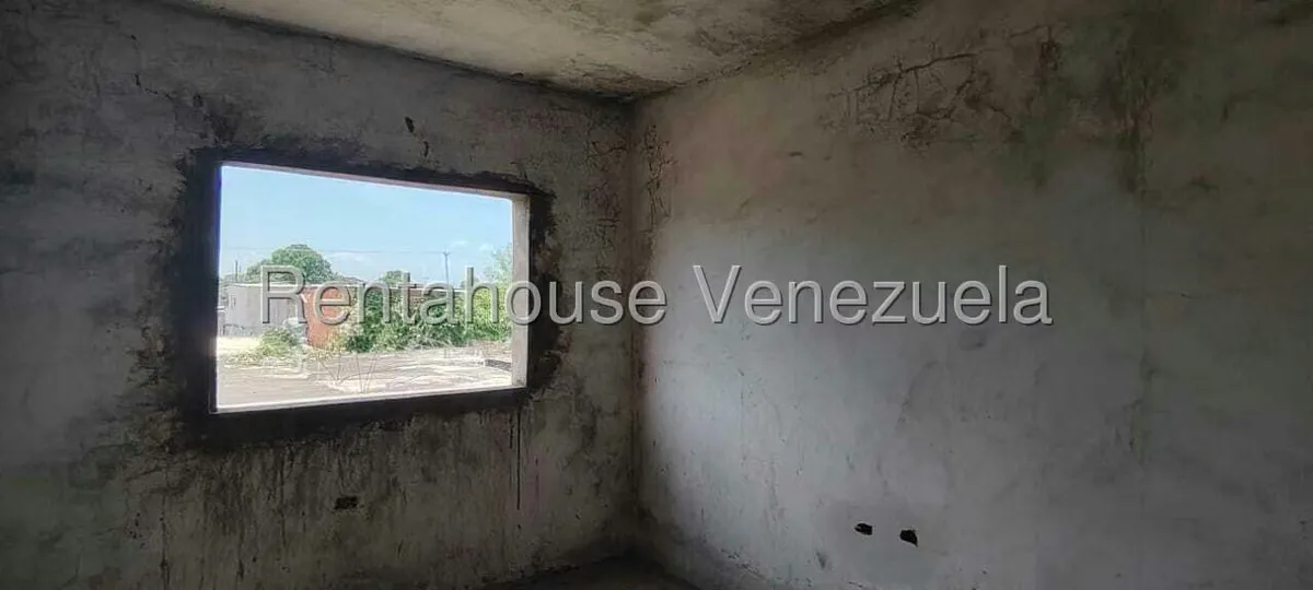 Townhouse (Multiples Niveles) en Venta en Avenida Vargas, Zulia - 8