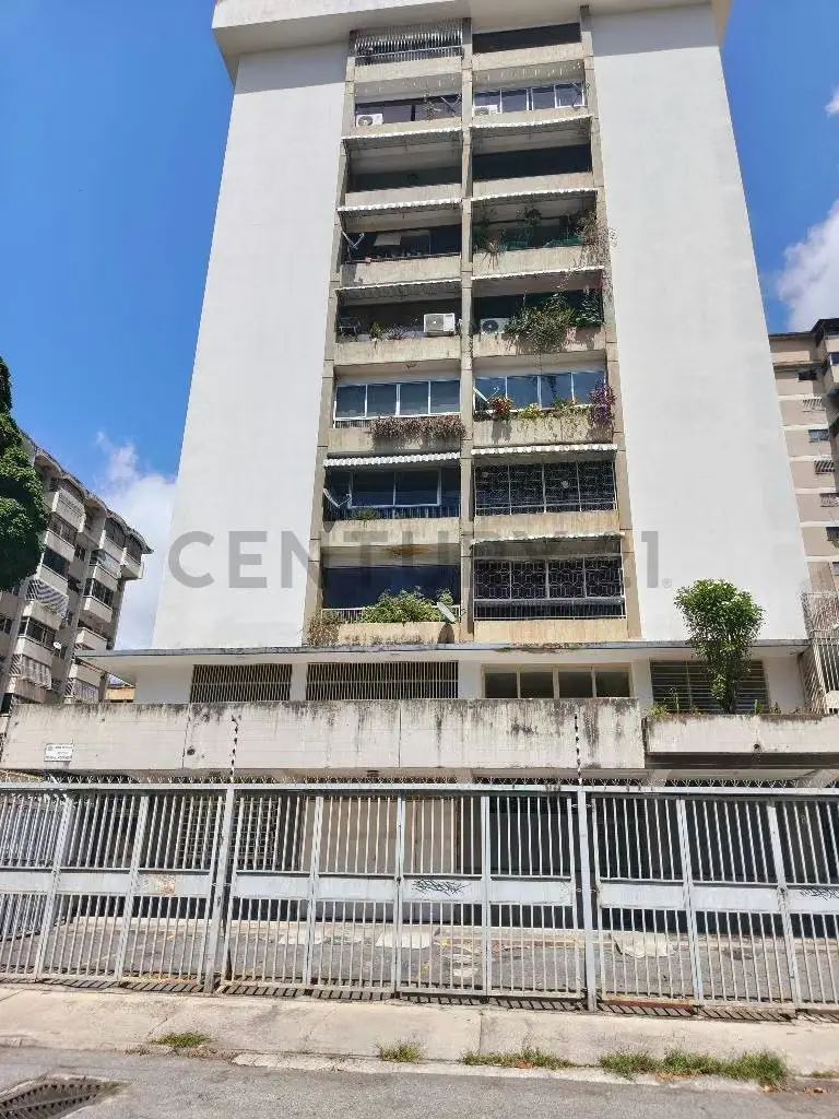 Se alquila Local comercial en Santa Monica IZ