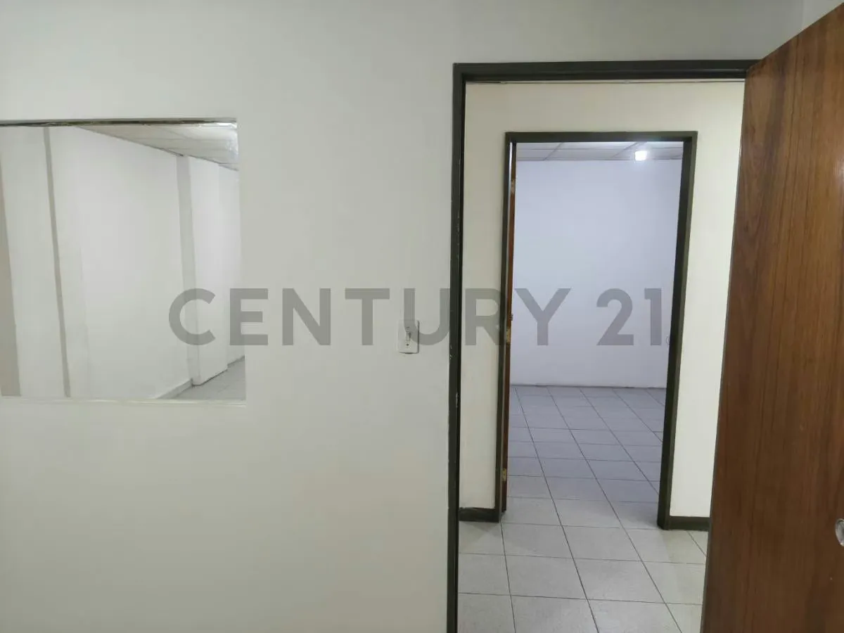 Se alquila Local comercial en Santa Monica IZ - 10