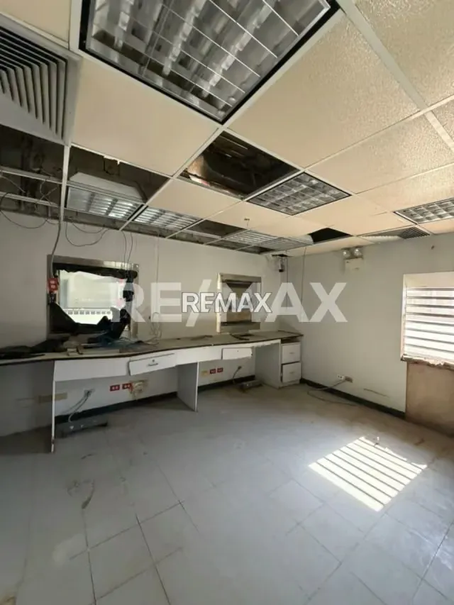 Local comercial en venta antiguo banco de Venezuela - 4