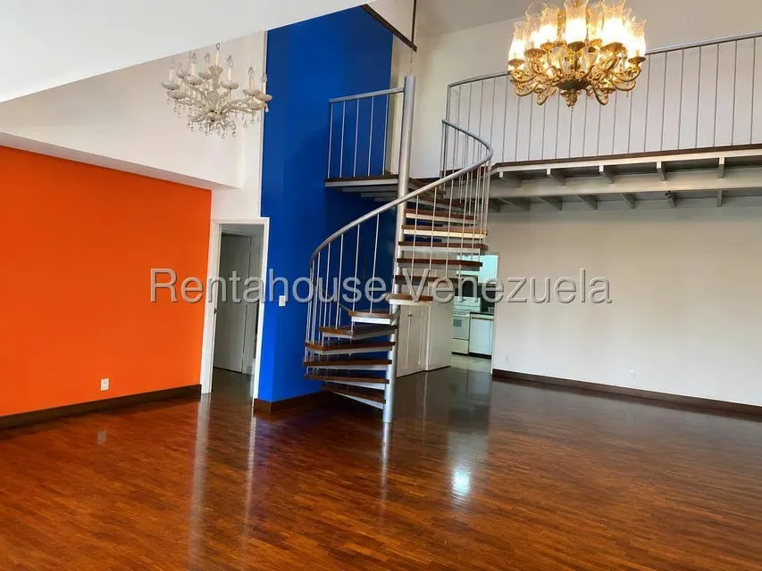 Apartamento (Penthouse) en Venta en Las Esmeraldas, Distrito Metropolitano - 11