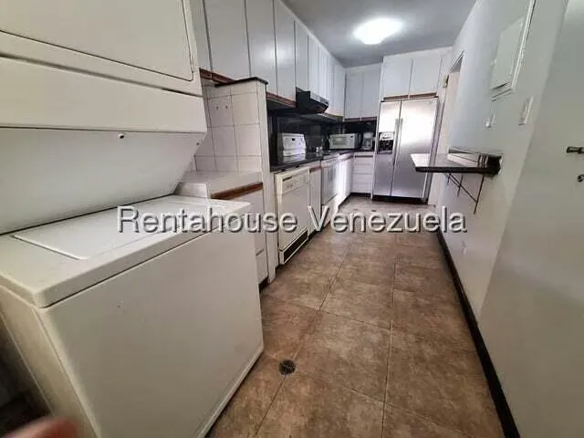 Apartamento (Penthouse) en Venta en Las Esmeraldas, Distrito Metropolitano - 16