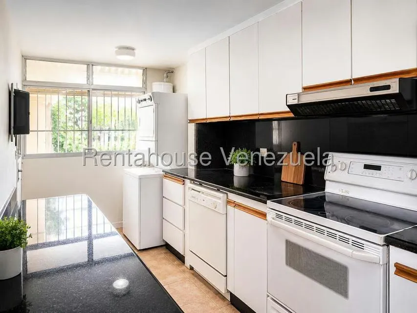 Apartamento (Penthouse) en Venta en Las Esmeraldas, Distrito Metropolitano - 18