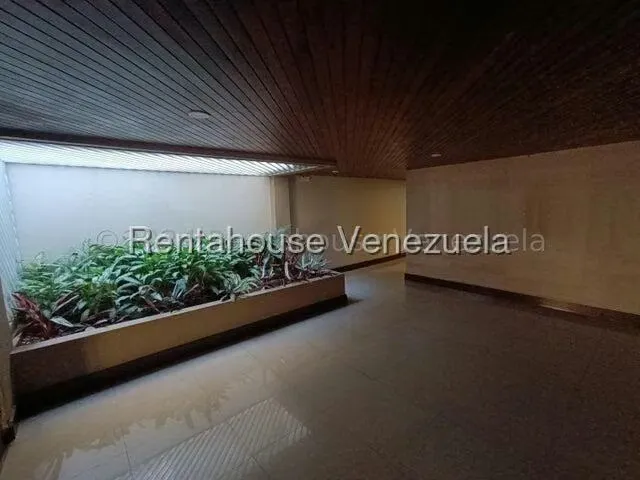 Apartamento (Penthouse) en Venta en Las Esmeraldas, Distrito Metropolitano - 3
