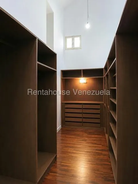 Apartamento (Penthouse) en Venta en Las Esmeraldas, Distrito Metropolitano - 28