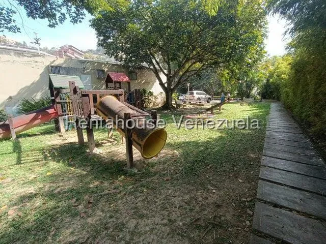 Apartamento (Penthouse) en Venta en Las Esmeraldas, Distrito Metropolitano - 50