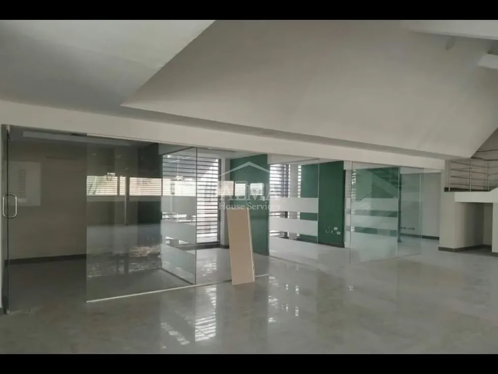 Venta de Local en Mariche Municipio Sucre 550 M2 - 4