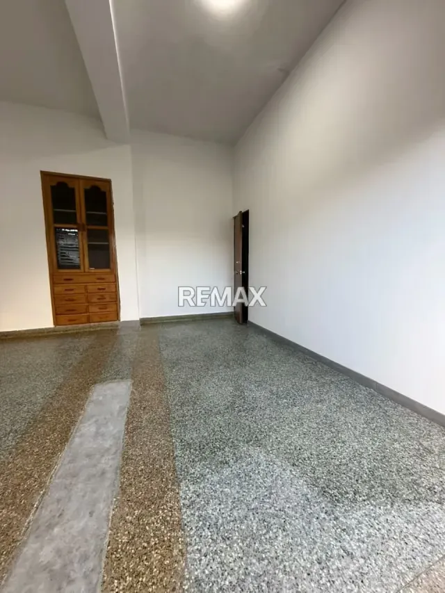 Local Comercial en Alquiler en Barrio Obrero pasaje Pirineos con carrera 24 Diagonal a Panadería Casa Vieja - 7
