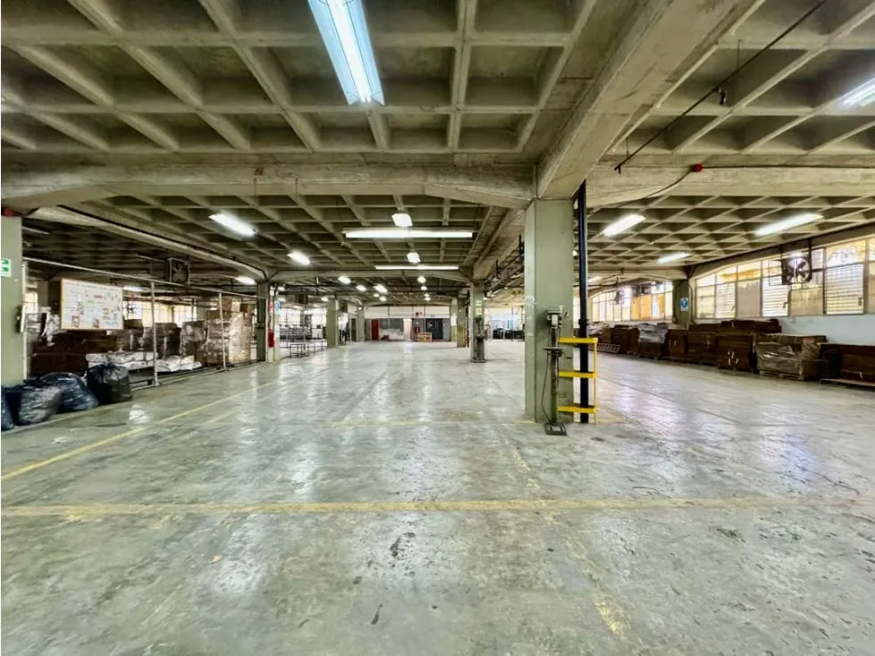 Se vende y/o alquila edificio.industrial 7.494m2 Los Teques - 13