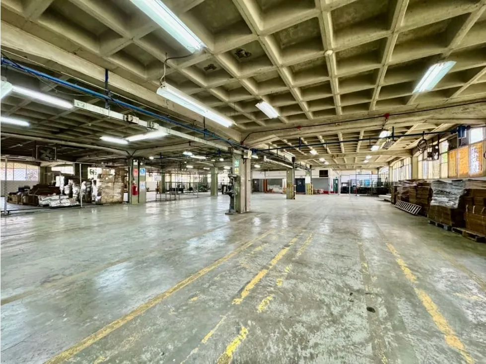 Se vende y/o alquila edificio.industrial 7.494m2 Los Teques - 14
