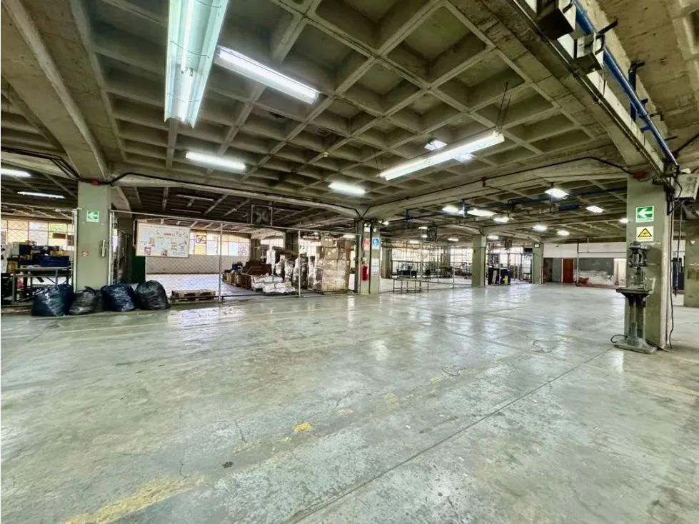 Se vende y/o alquila edificio.industrial 7.494m2 Los Teques - 15