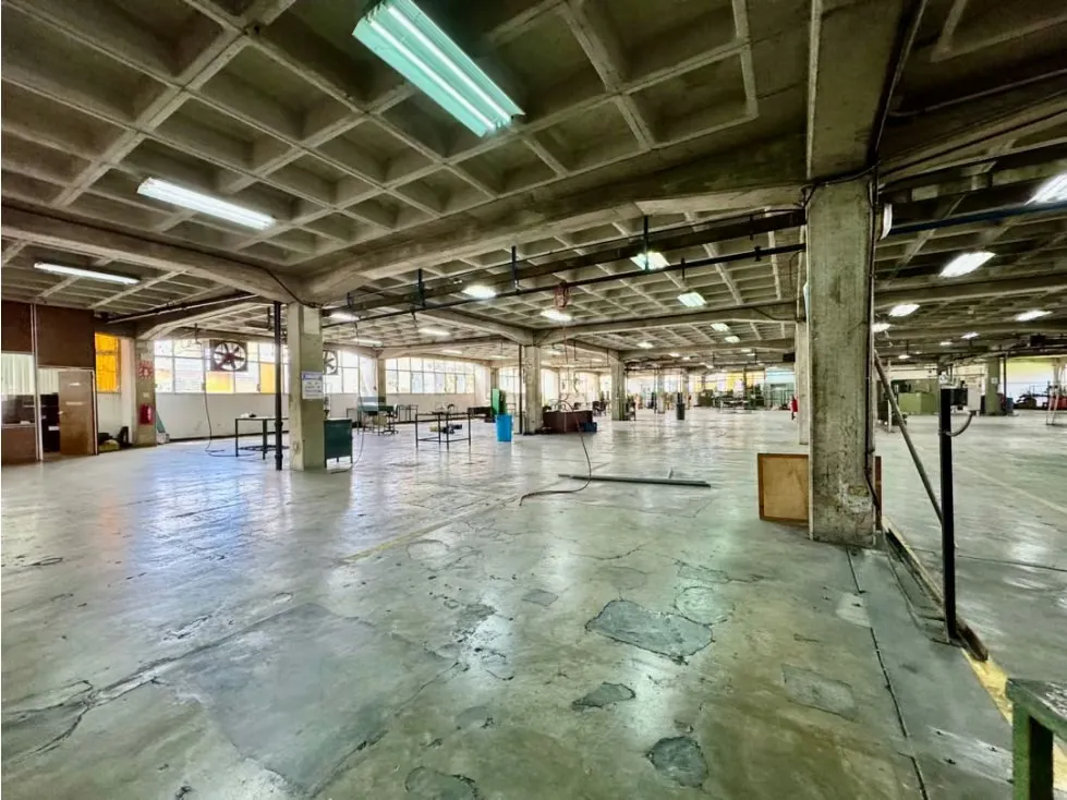 Se vende y/o alquila edificio.industrial 7.494m2 Los Teques - 16