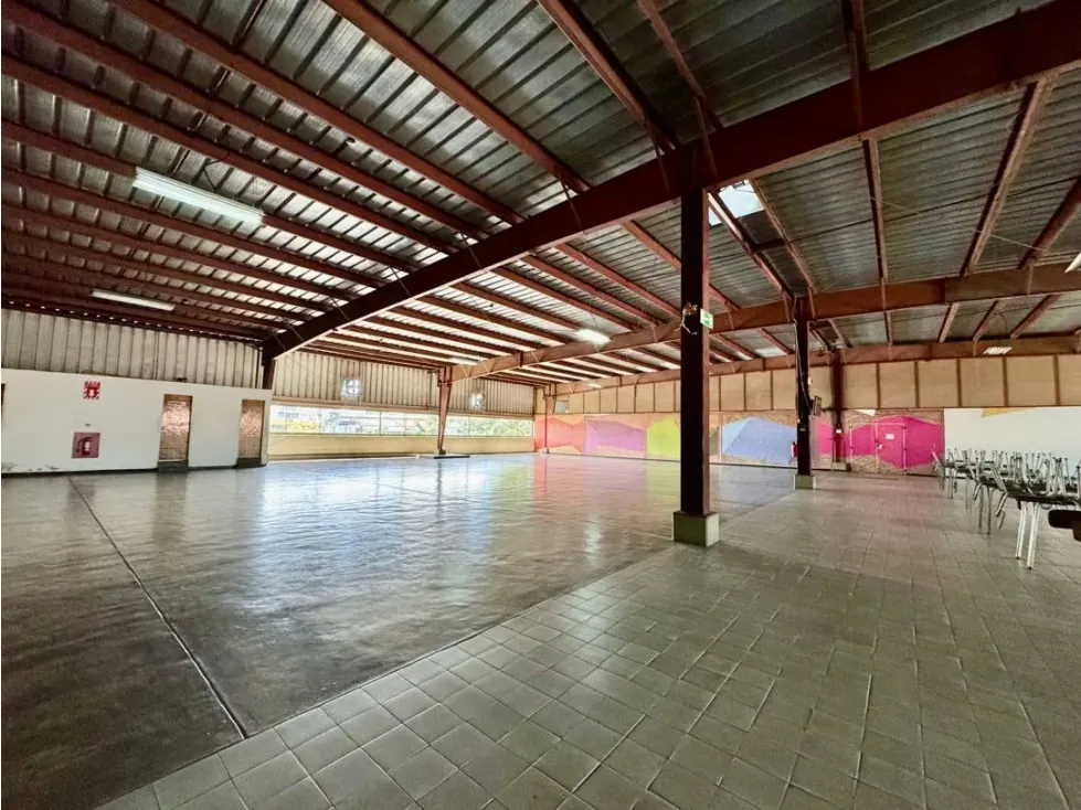Se vende y/o alquila edificio.industrial 7.494m2 Los Teques - 20