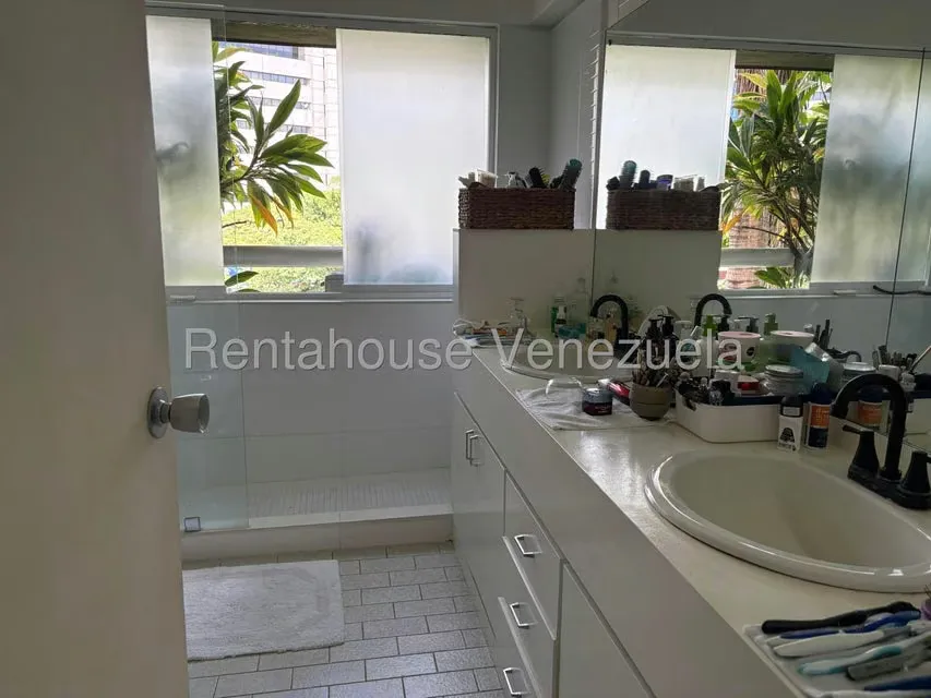 Apartamento (1 Nivel) en Venta en El Rosal, Distrito Metropolitano - 28