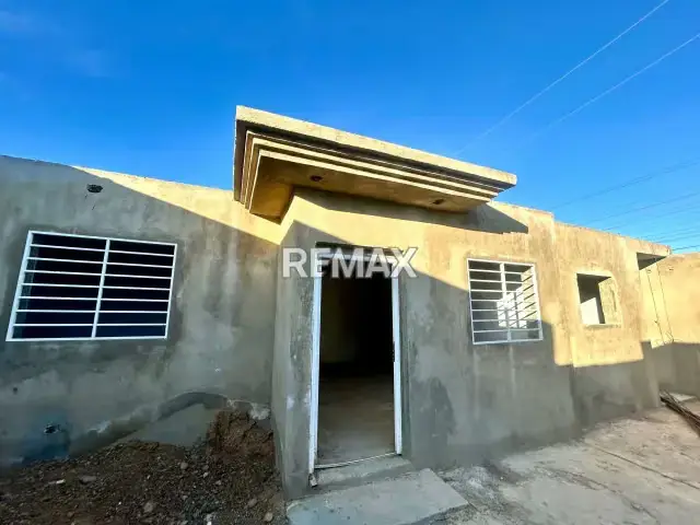 Casa en obra gris ubicada en Puerta Maraven