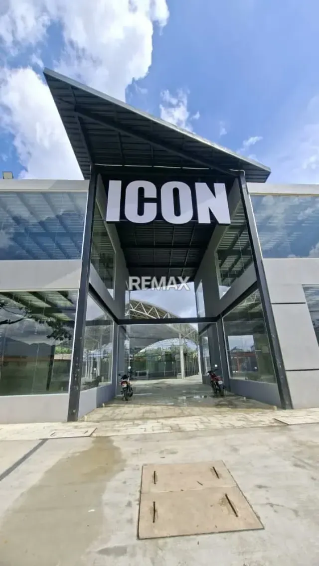 Locales Comerciales exclusivos con dimension de 300 m²y , ubicados en San Diego. 950$ el M2. - 4