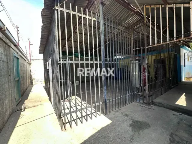 GALPÓN CON TERRENO EN ALQUILER AV INTERCOMUNAL CABIMAS - 3