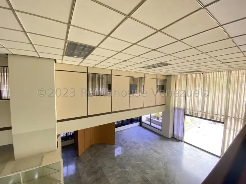 Local Comercial en Alquiler en Santa Eduvigis, Distrito Metropolitano - 23