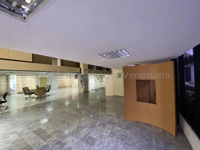 Local Comercial en Alquiler en Santa Eduvigis, Distrito Metropolitano - 6