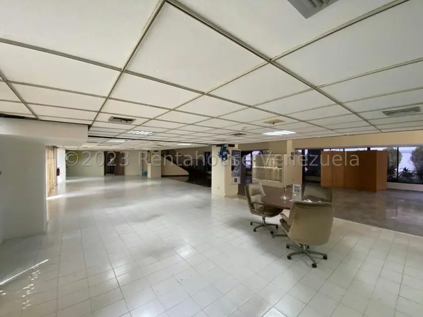 Local Comercial en Alquiler en Santa Eduvigis, Distrito Metropolitano - 7