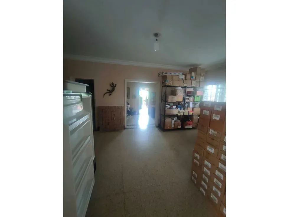 Se vende casa para remodelar 490m2 Altamira 0725 - 22