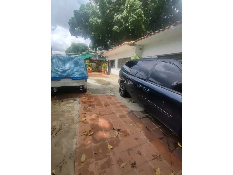 Se vende casa para remodelar 490m2 Altamira 0725 - 6