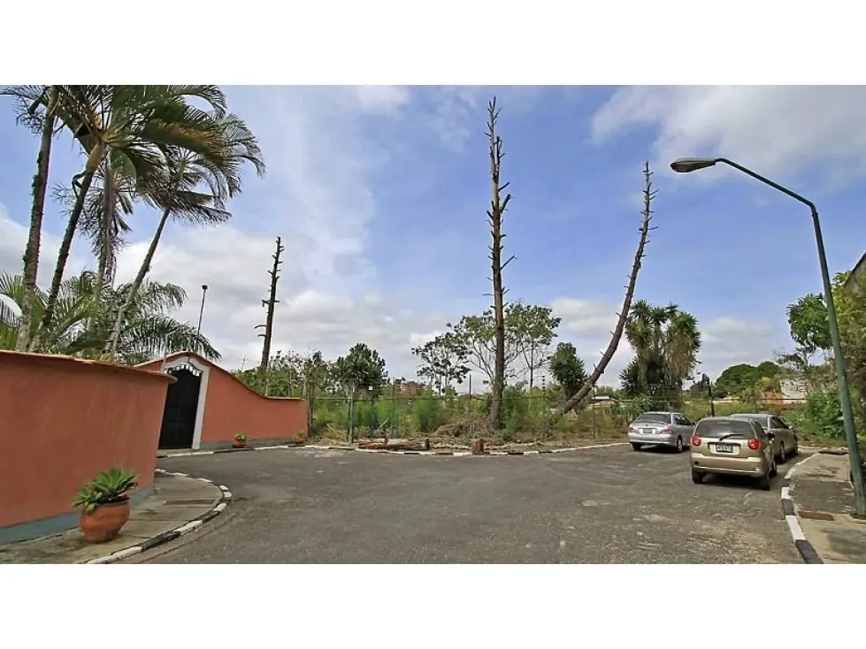 Vendo terreno 2078m2 La Lagunita 0869