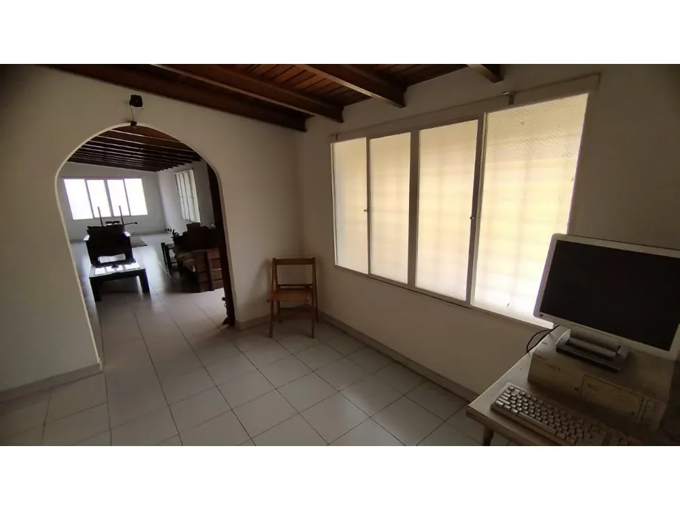 Alquilo anexo para showroom 180m2 Terrazas del Club Hipico 8992 - 12
