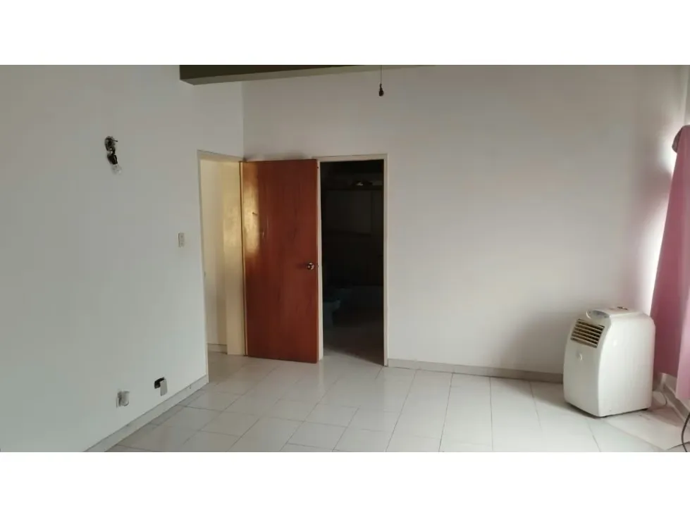 Alquilo anexo para showroom 180m2 Terrazas del Club Hipico 8992 - 15