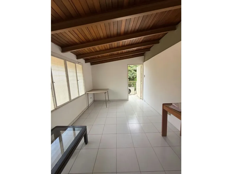 Alquilo anexo para showroom 180m2 Terrazas del Club Hipico 8992 - 21