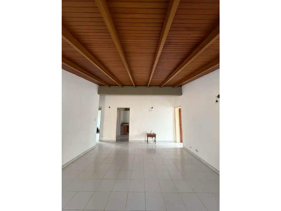 Alquilo anexo para showroom 180m2 Terrazas del Club Hipico 8992 - 22