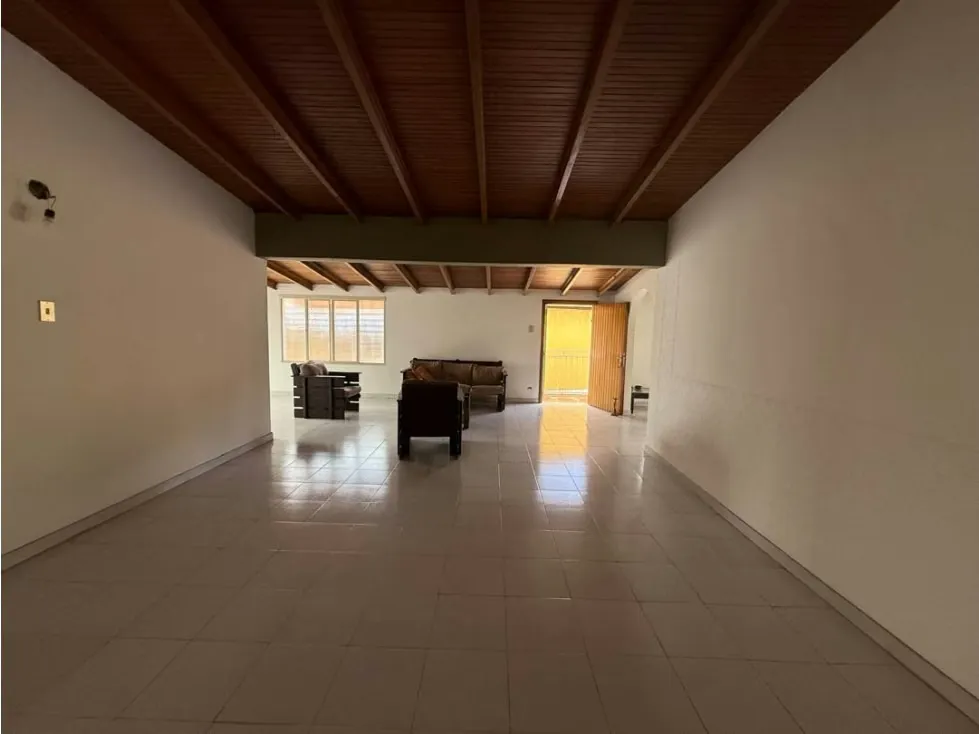 Alquilo anexo para showroom 180m2 Terrazas del Club Hipico 8992 - 6
