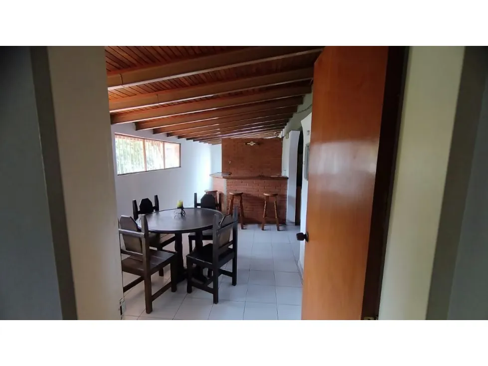 Alquilo anexo para showroom 180m2 Terrazas del Club Hipico 8992 - 10