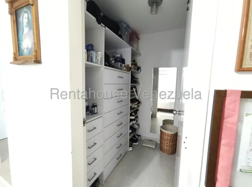 Apartamento (1 Nivel) en Venta en Prados del Este, Distrito Metropolitano - 22