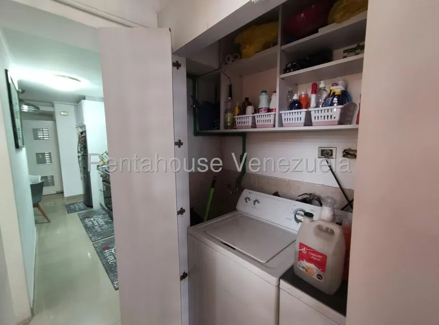 Apartamento (1 Nivel) en Venta en Prados del Este, Distrito Metropolitano - 35