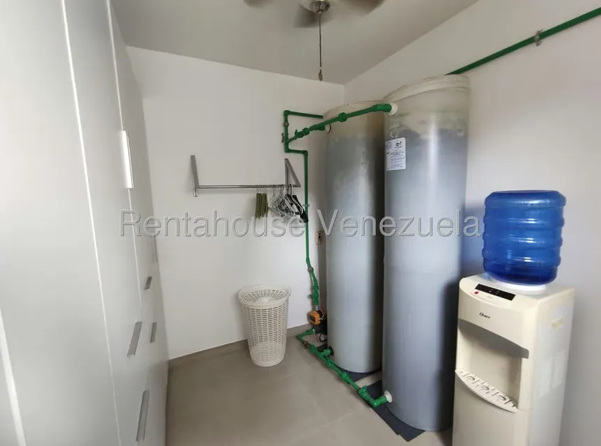 Apartamento (1 Nivel) en Venta en Prados del Este, Distrito Metropolitano - 38