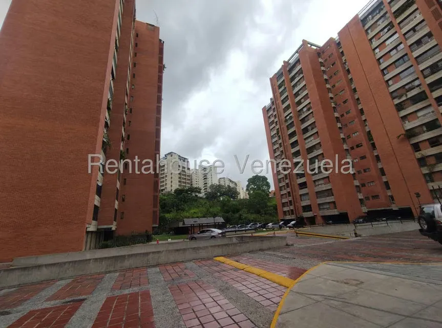 Apartamento (1 Nivel) en Venta en Prados del Este, Distrito Metropolitano - 45