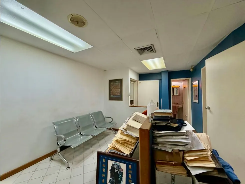 Se vende consultorio 92m2 San Bernardino - 7