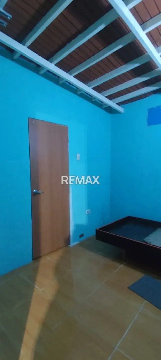 Casa en venta en san joaquin de turmero a pocos metros de la av. intercomunal cerca del ambulatorio y el registro principal - 8