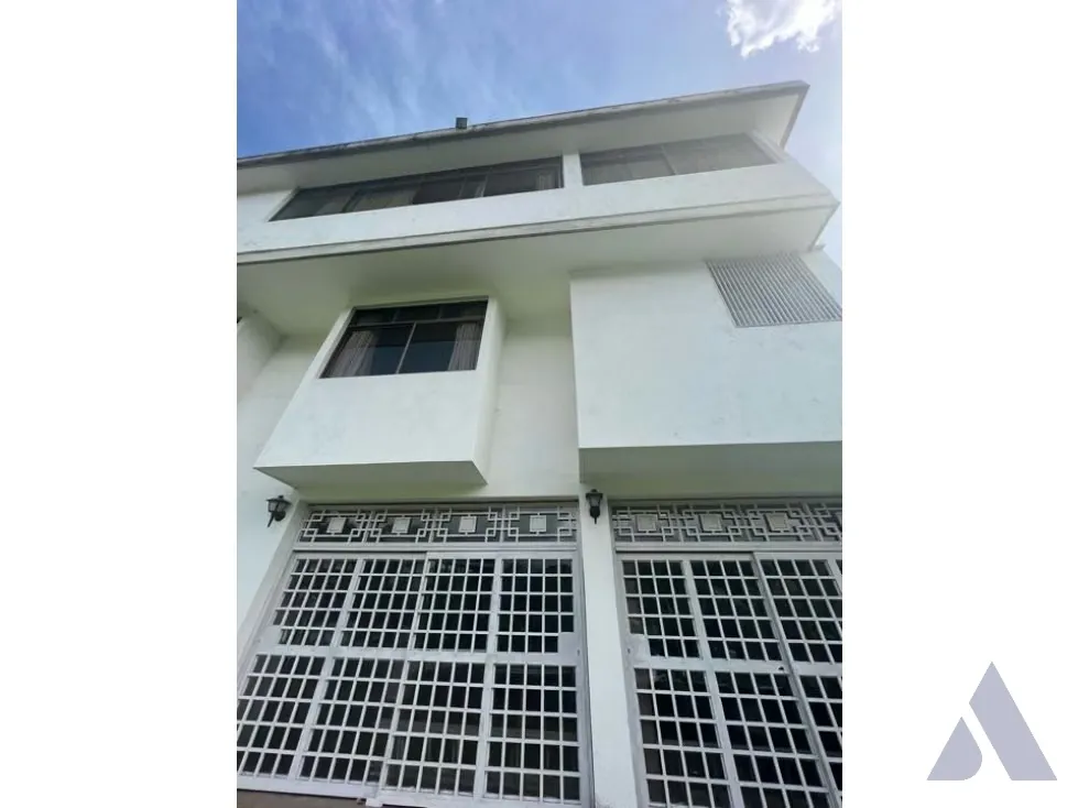 Se vende casa 780m2 5h+s/6b/4p Caurimare 3331 - 5
