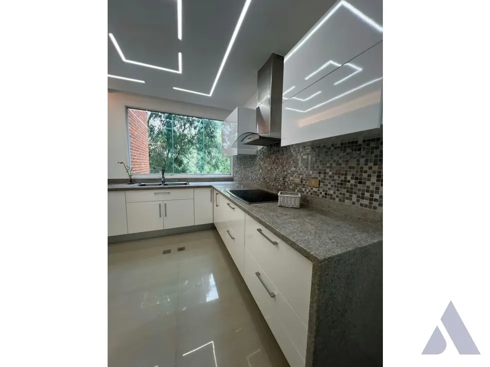 Vendo apartamento 112m2 Lomas del Sol via alto hatillo 5805 - 5