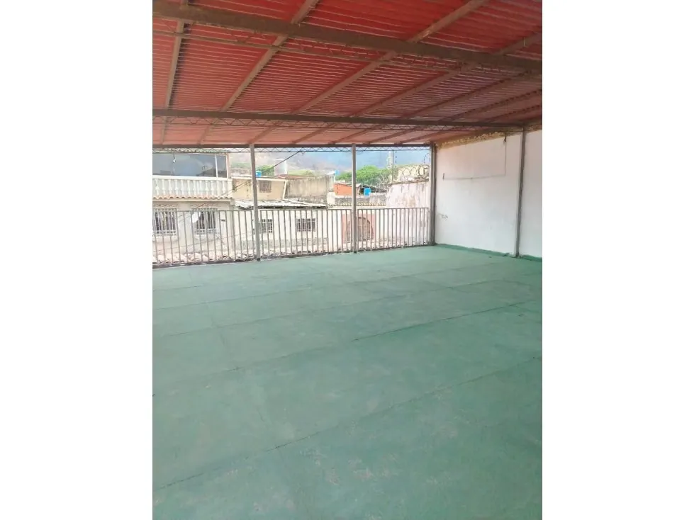 Alquilo local para depósito 250m2 Av. Baralt 6675 - 14