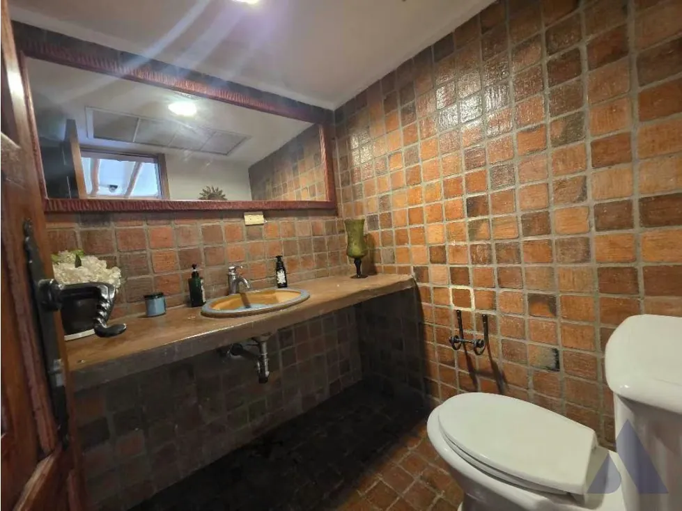 Vendo casa de una planta y jardin en calle cerrada 420m2 Guaparo 2641 - 13