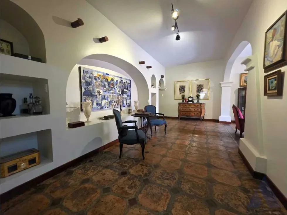 Vendo casa de una planta y jardin en calle cerrada 420m2 Guaparo 2641 - 5