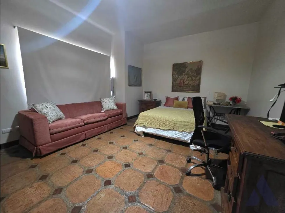 Vendo casa de una planta y jardin en calle cerrada 420m2 Guaparo 2641 - 10