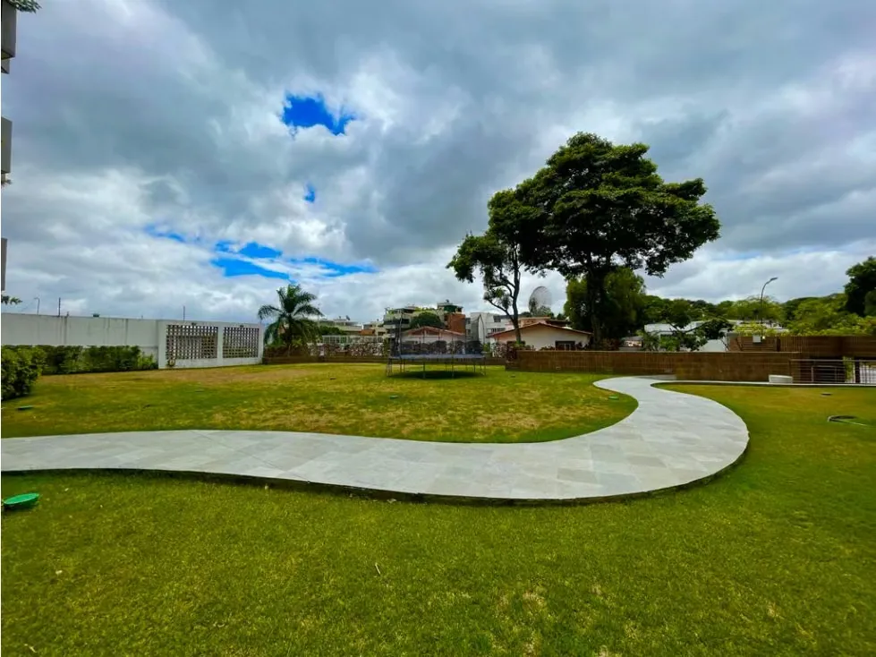 Se vende apto 471 m² -4h/5b/4p en Altamira - 2