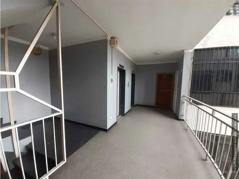 OFICINA ACONDICIONADA COMO VIVIENDA EN LA AV BARALT - 16