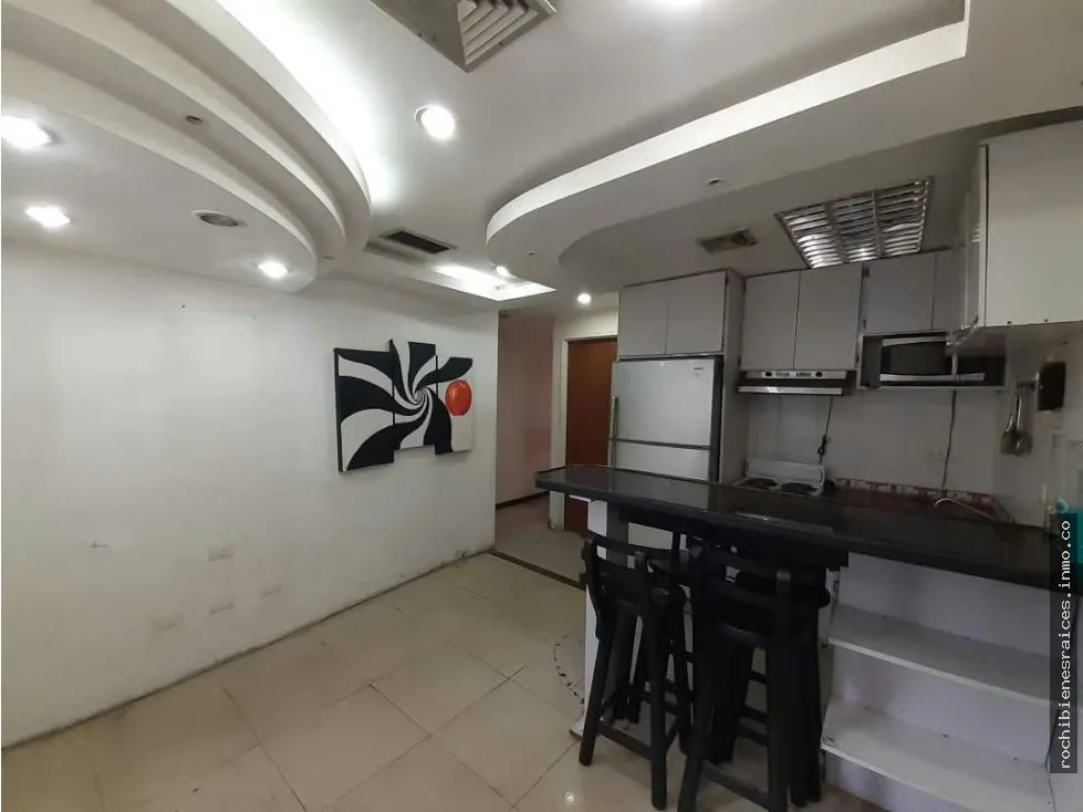 OFICINA ACONDICIONADA COMO VIVIENDA EN LA AV BARALT - 7