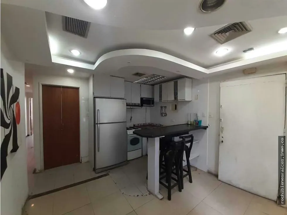 OFICINA ACONDICIONADA COMO VIVIENDA EN LA AV BARALT - 8