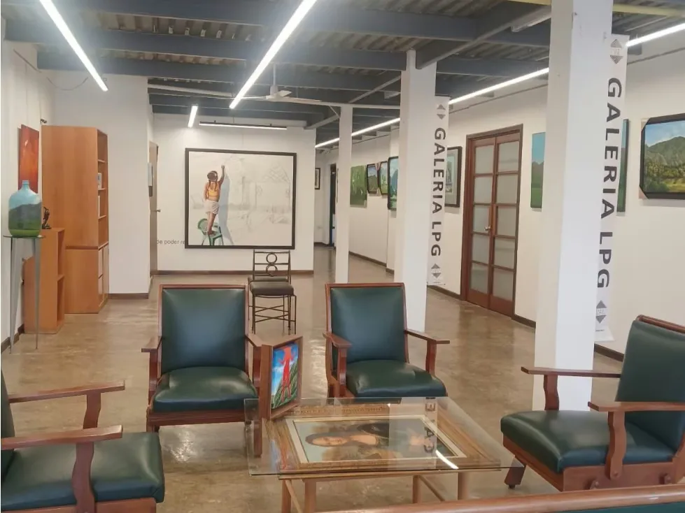 VENTA DE EDIFICIO DE 4 PISOS, 870,72 M2 URB. LOS CHORROS (RR) - 11